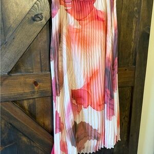 Express Skirt in Pink and Red